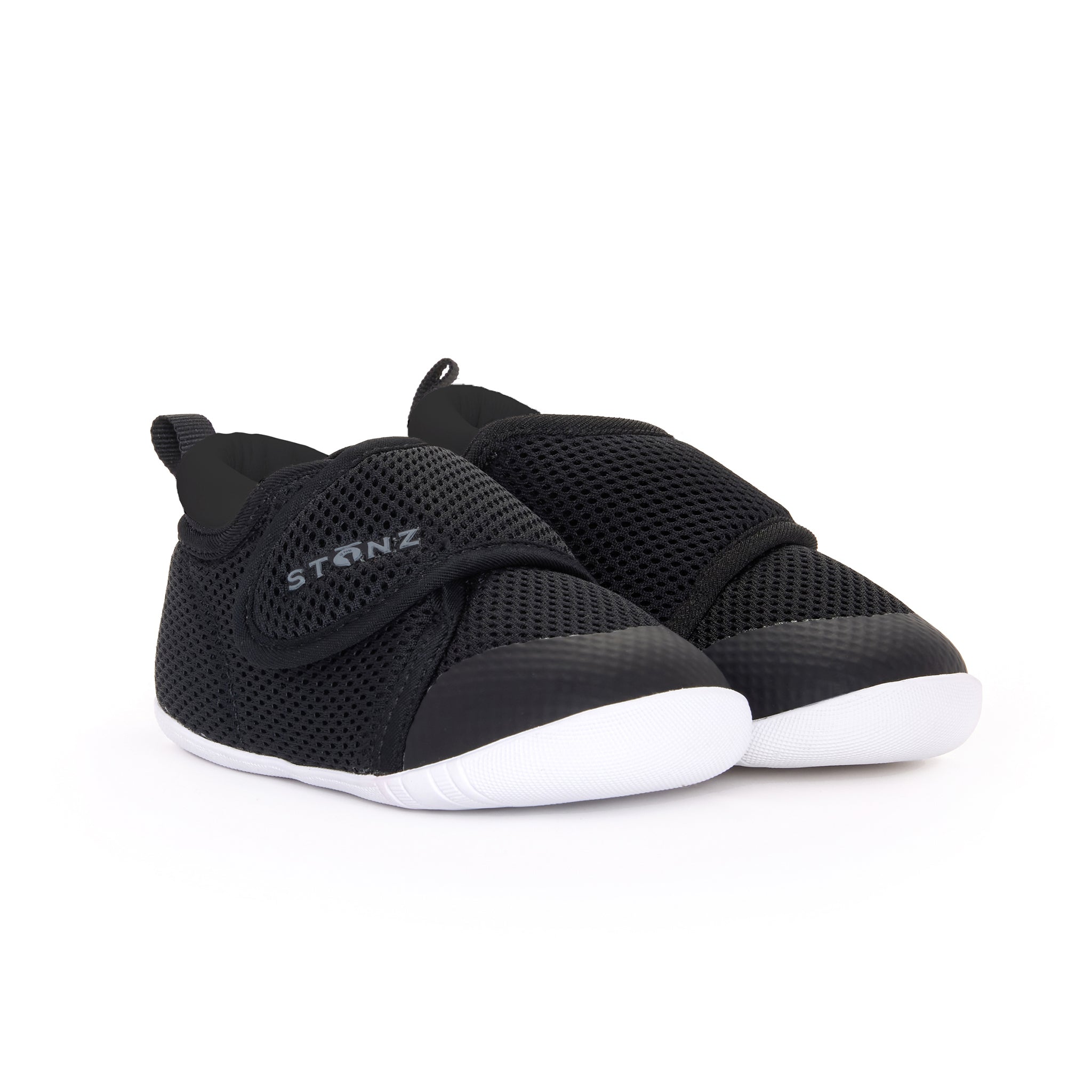 Stonz cruiser shoe for early walkers