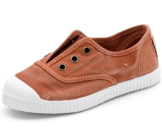 Cienta slip on shoes for toddlers and kids